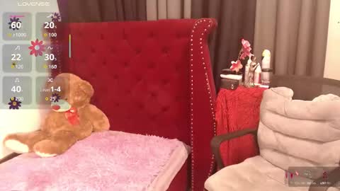 Snapshot of tsasianseductivehot chatting on 09.27.25 YourBella online show from 09.27.25