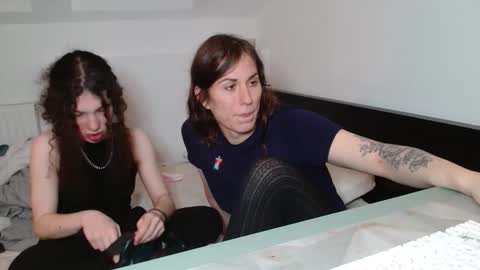 Snapshot of tsbubbles760 chatting on 12.04.25 TSBubbles online show from 12.04.25