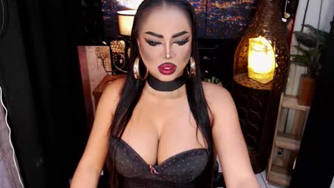 Snapshot of tsdarkdevon chatting on 12.15.25 tsdarkdevon online show from 12.15.25