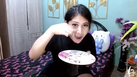 Snapshot of tsempress chatting on 01.24.25 SHENA online show from 01.24.25