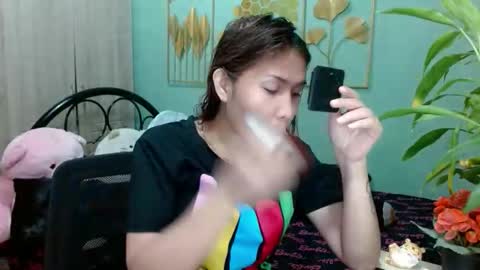 Snapshot of tsempress chatting on 11.04.25 SHENA online show from 11.04.25