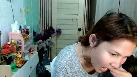 Snapshot of tsempress chatting on 11.17.25 SHENA online show from 11.17.25