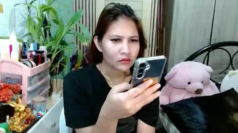 Snapshot of tsempress chatting on 12.01.25 SHENA online show from 12.01.25