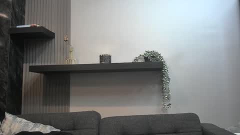 Lexi Longg online show from 04.19.26