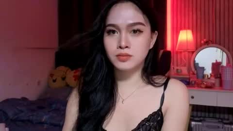 Snapshot of tsnathaliasilvana chatting on 11.04.25 Bella Ratbu online show from 11.04.25