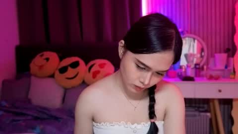 Snapshot of tsnathaliasilvana chatting on 11.05.25 Bella Ratbu online show from 11.05.25