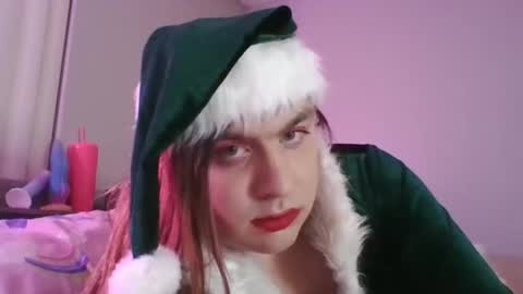 Snapshot of tsphoenixevelyn chatting on 12.25.24 TSPhoenixEvelyn online show from 12.25.24