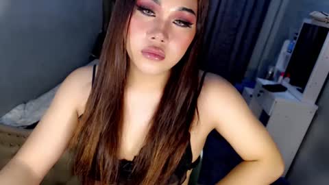Snapshot of tsscarlett_xx chatting on 02.21.25 jayvie online show from 02.21.25