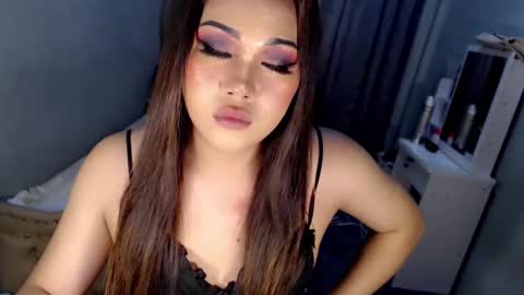 Snapshot of tsscarlett_xx chatting on 02.25.25 jayvie online show from 02.25.25