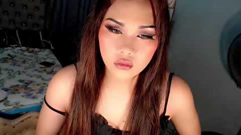 Snapshot of tsscarlett_xx chatting on 03.08.25 jayvie online show from 03.08.25