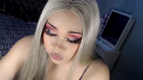 Snapshot of tsscarlett_xx chatting on 09.18.25 jayvie online show from 09.18.25
