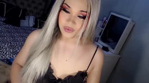 Snapshot of tsscarlett_xx chatting on 09.20.25 jayvie online show from 09.20.25