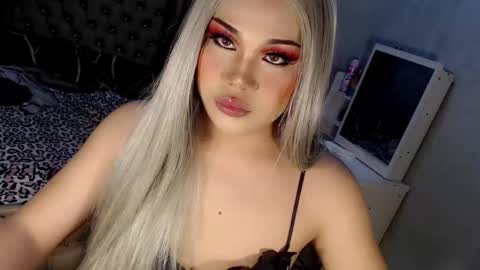 Snapshot of tsscarlett_xx chatting on 09.24.25 jayvie online show from 09.24.25