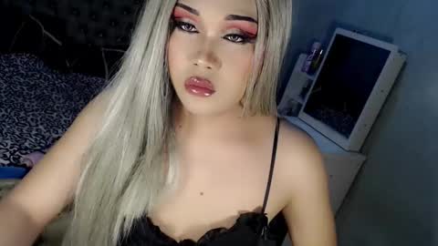 Snapshot of tsscarlett_xx chatting on 09.30.25 jayvie online show from 09.30.25