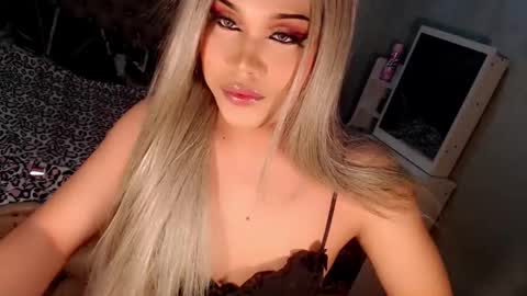 Snapshot of tsscarlett_xx chatting on 10.07.25 jayvie online show from 10.07.25