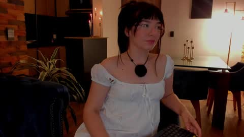 Snapshot of tsukys_spell chatting on 04.01.26 Tsuky online show from 04.01.26