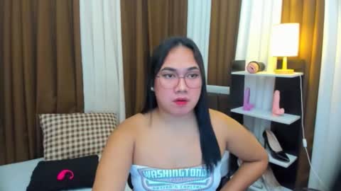 Karen Oquio online show from 10.18.25