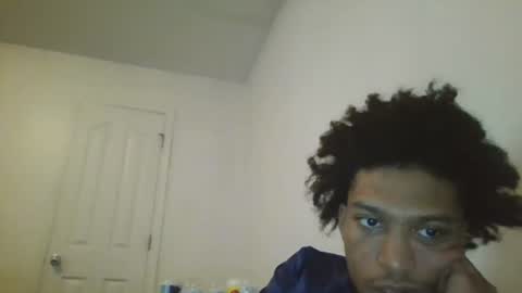 Snapshot of ttpshotta chatting on 08.03.26 Almond Frank online show from 08.03.26