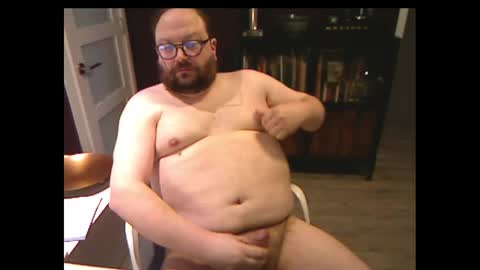 Snapshot of tuckwell chatting on 02.28.25 tuckwell online show from 02.28.25