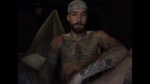 Snapshot of tuhands chatting on 11.05.25 Tuhands online show from 11.05.25