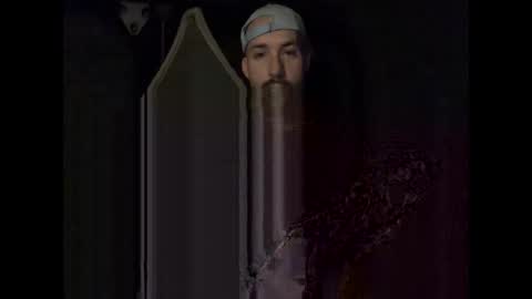 Snapshot of tuhands chatting on 12.04.25 Tuhands online show from 12.04.25