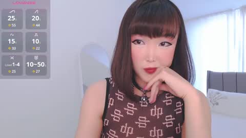 Snapshot of tumilio chatting on 02.23.25 TumiLio online show from 02.23.25