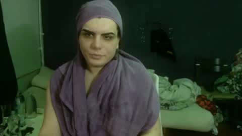 Snapshot of turkishtranswithsurgery chatting on 12.21.25 turkishtranswithsurgery online show from 12.21.25