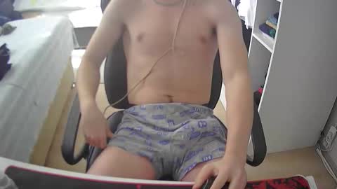 Snapshot of turkyasura chatting on 12.16.25 turkyasura online show from 12.16.25