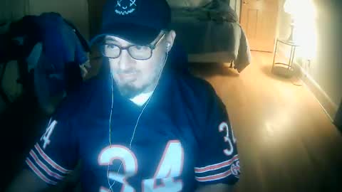 Snapshot of tuscan_taurus chatting on 11.08.25 tuscan_taurus online show from 11.08.25