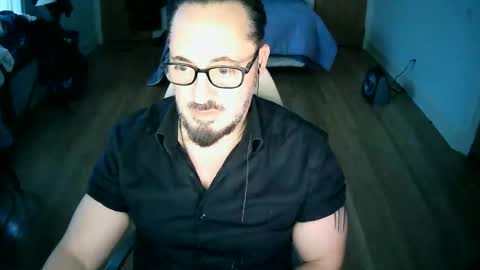 Snapshot of tuscan_taurus chatting on 02.15.26 tuscan_taurus online show from 02.15.26