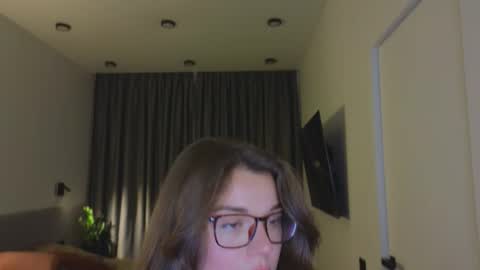 Ariana online show from 10.31.25