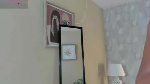 Snapshot of tutu_milf chatting on 11.02.25 Tutu online show from 11.02.25