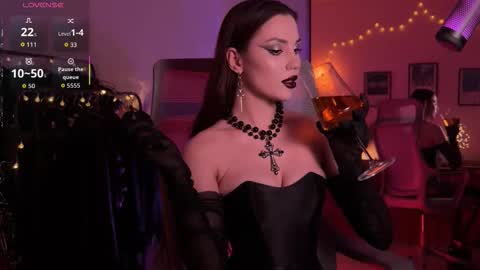 Miss Veth online show from 09.11.25