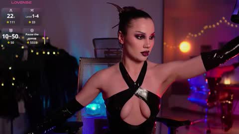 Snapshot of tv_miss chatting on 03.15.26 Miss Veth online show from 03.15.26