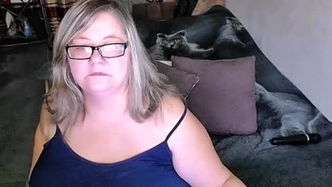 Lana online show from 11.30.25