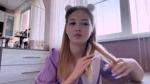 Mia online show from 03.19.26