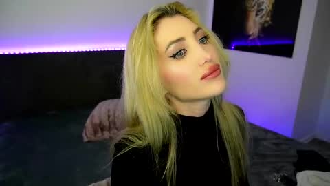 Snapshot of tweety_twist chatting on 02.25.25 MayCarrey online show from 02.25.25