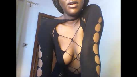 Snapshot of twerking_cheek_1 chatting on 01.02.25 Alma online show from 01.02.25