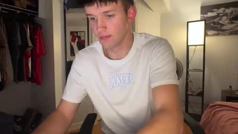 Snapshot of twink2048 chatting on 12.16.25 twink2048 online show from 12.16.25