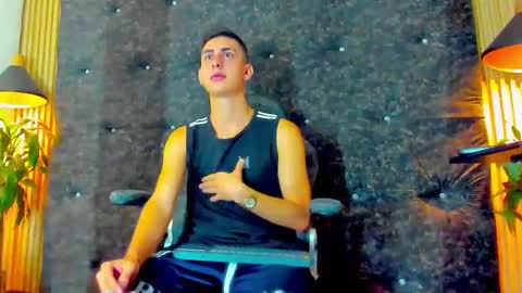 Snapshot of twink_scott19 chatting on 11.03.25 twink_scott19 online show from 11.03.25