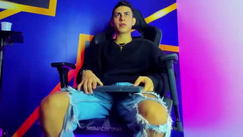 twink_scott19 online show from 11.30.25