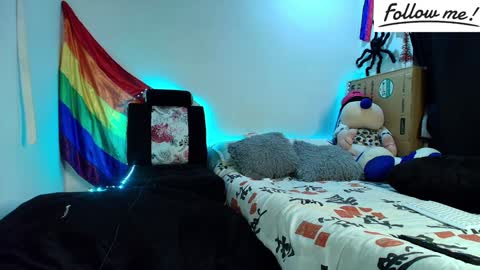 Snapshot of twink_sebas_ chatting on 12.15.24  Bad boy sebastian  online show from 12.15.24