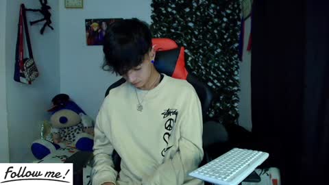 Snapshot of twink_sebas_ chatting on 01.29.25  Bad boy sebastian  online show from 01.29.25