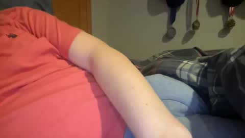 Snapshot of twinkmikexxx12 chatting on 12.22.24 mike online show from 12.22.24