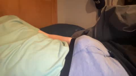 Snapshot of twinkmikexxx12 chatting on 01.05.25 mike online show from 01.05.25