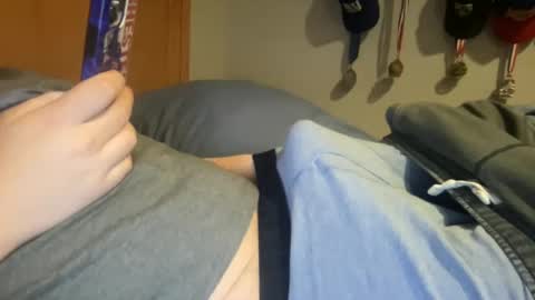 Snapshot of twinkmikexxx12 chatting on 01.11.25 mike online show from 01.11.25