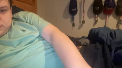 Snapshot of twinkmikexxx12 chatting on 02.01.25 mike online show from 02.01.25