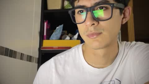 Snapshot of twinksweetlovehot chatting on 01.25.25 twinksweetlovehot online show from 01.25.25