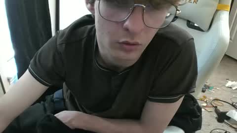 Snapshot of twinktools chatting on 01.09.26 shytwink online show from 01.09.26