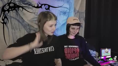 Snapshot of twins_terror chatting on 01.18.26 Sin and Skin online show from 01.18.26